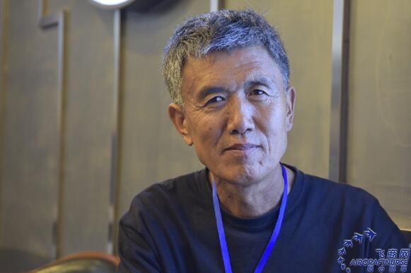 專訪董詩(shī)范：詩(shī)意人生，飛者典范